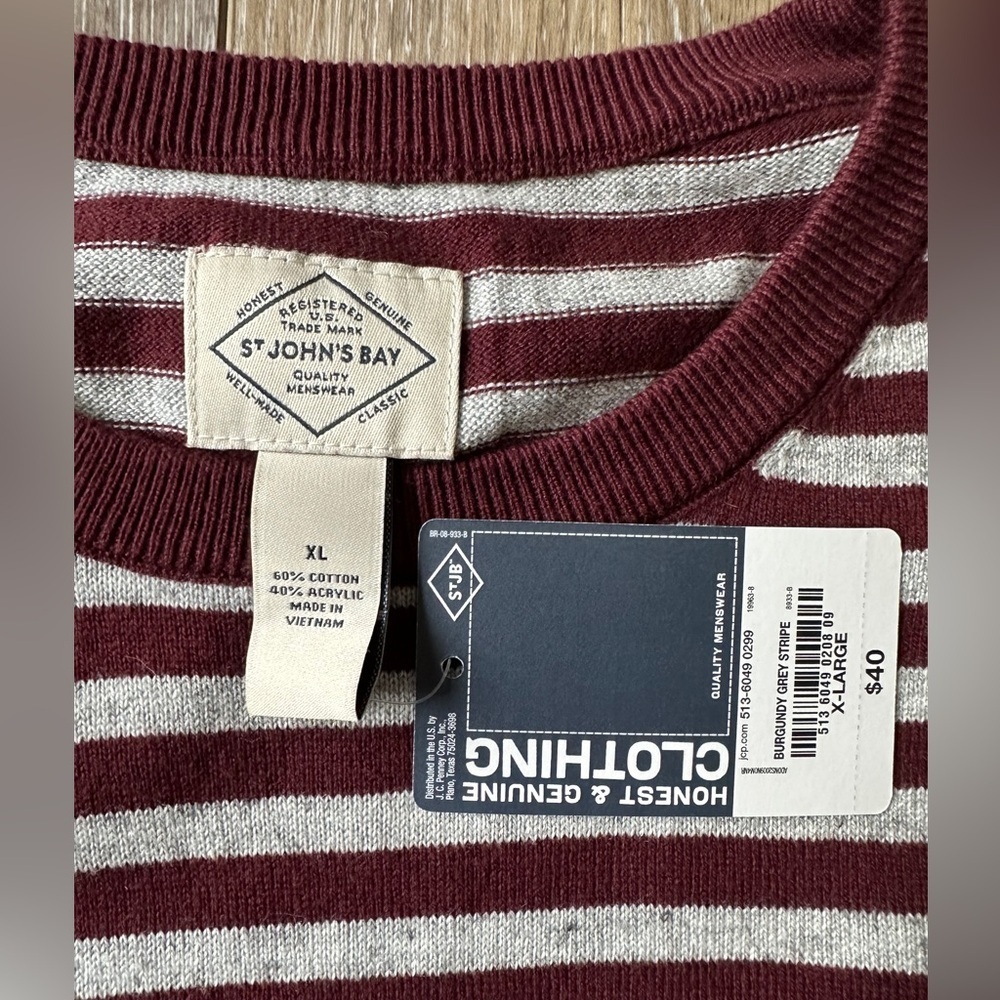 🖤men’s NWT ST. John’s Bay knit long sleeve top color is light gray with maroon